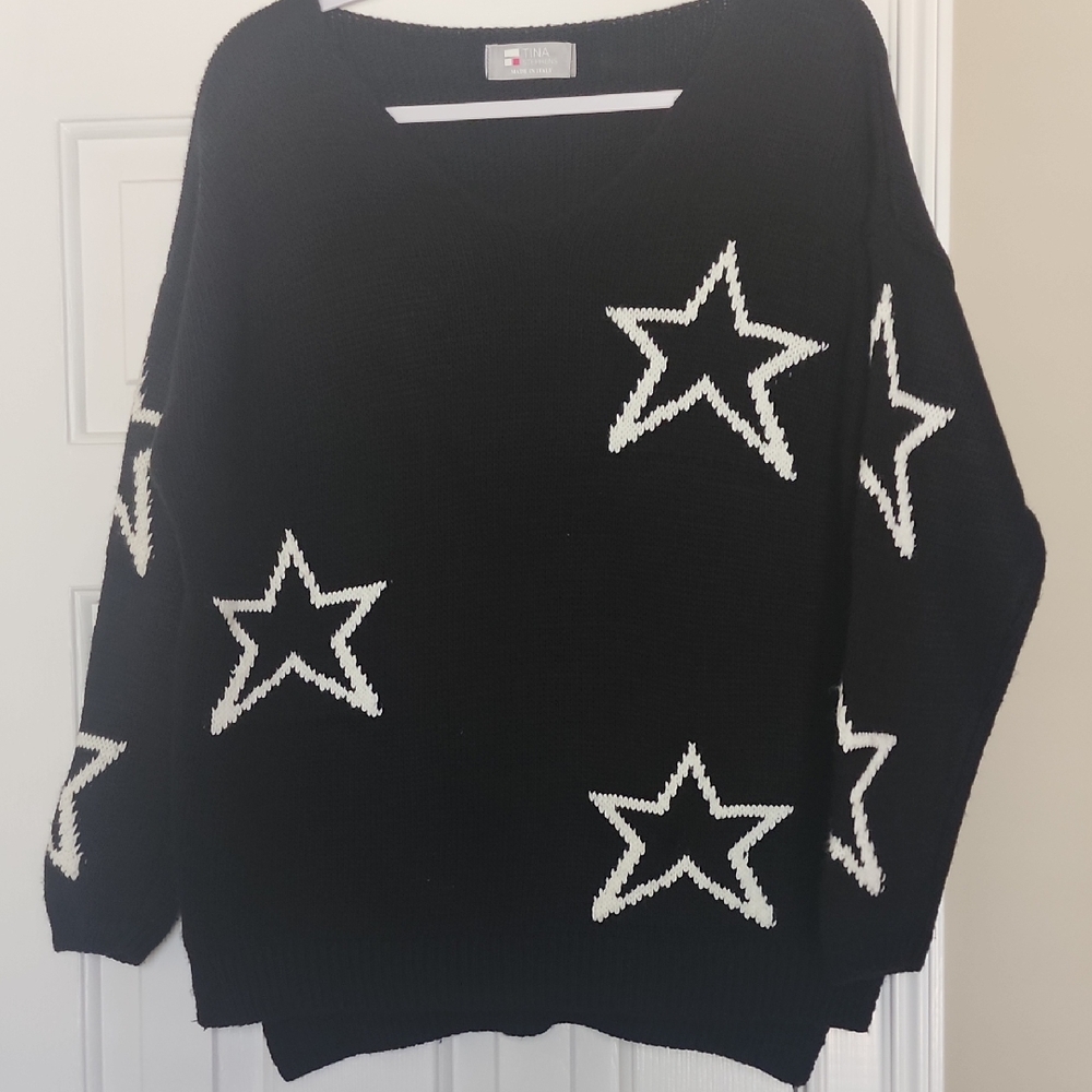 Black Star Pattern Sweater